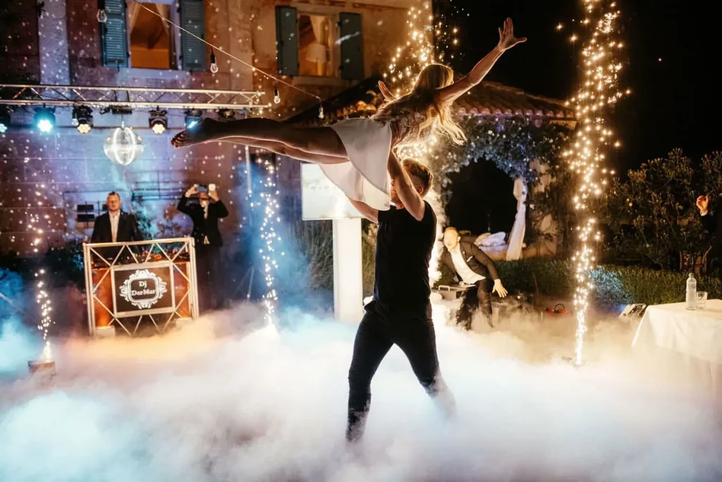 Df dar mar couple dancing