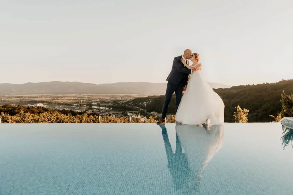 Eternal moment wedding