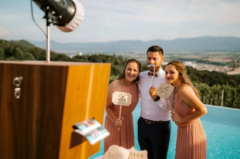 Fotkar wedding photo booth