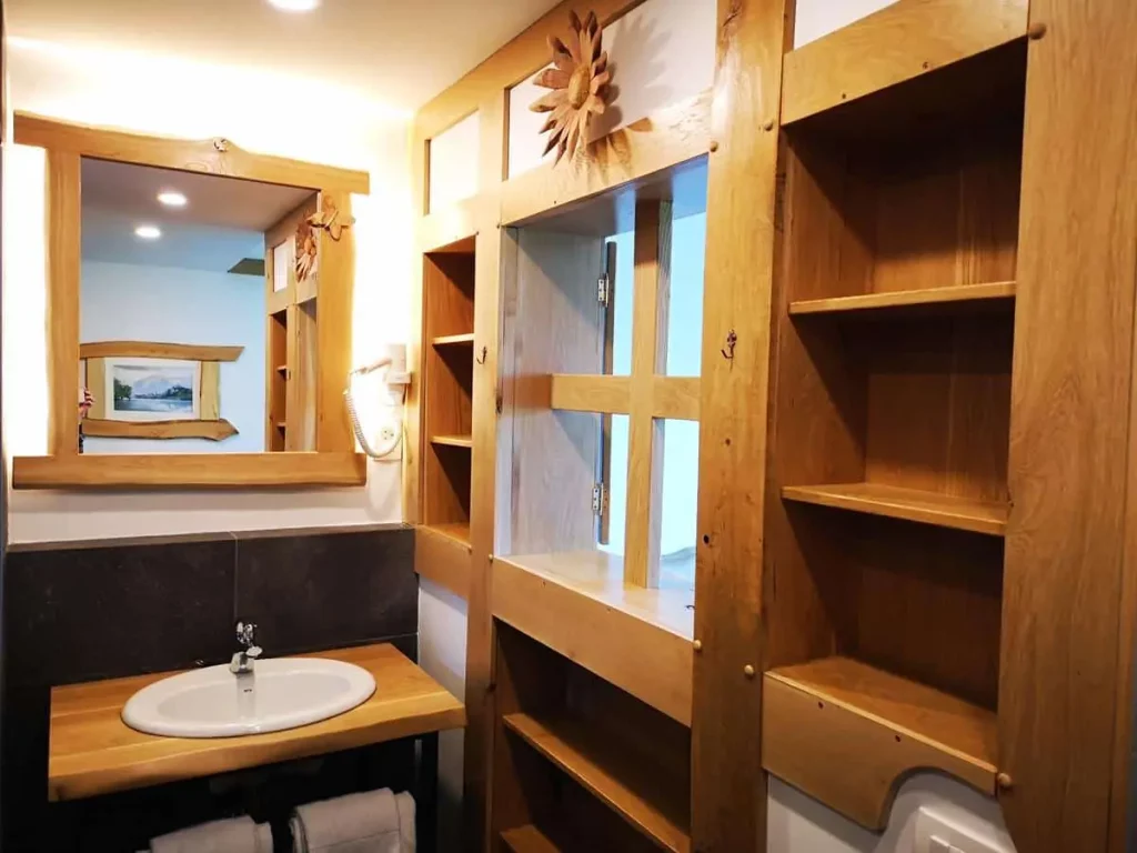 Hotel ribno bathroom