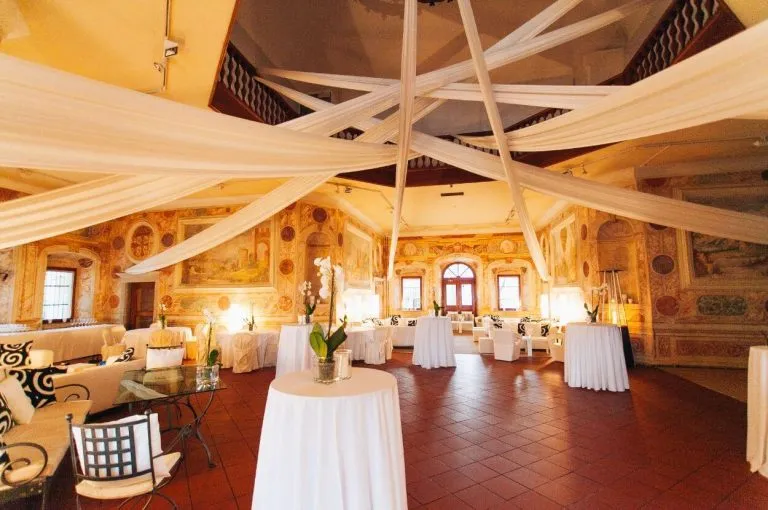 krozna dvorana zemono