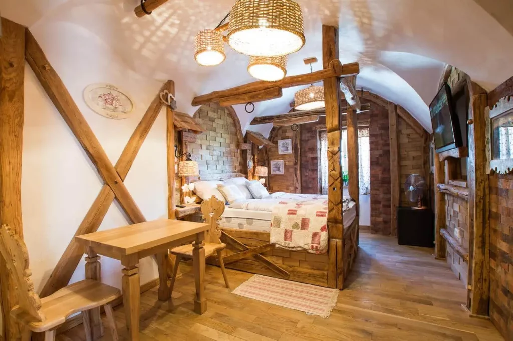 Old house second bedroom