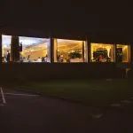 prostor za zabavo ponoci tri lucke