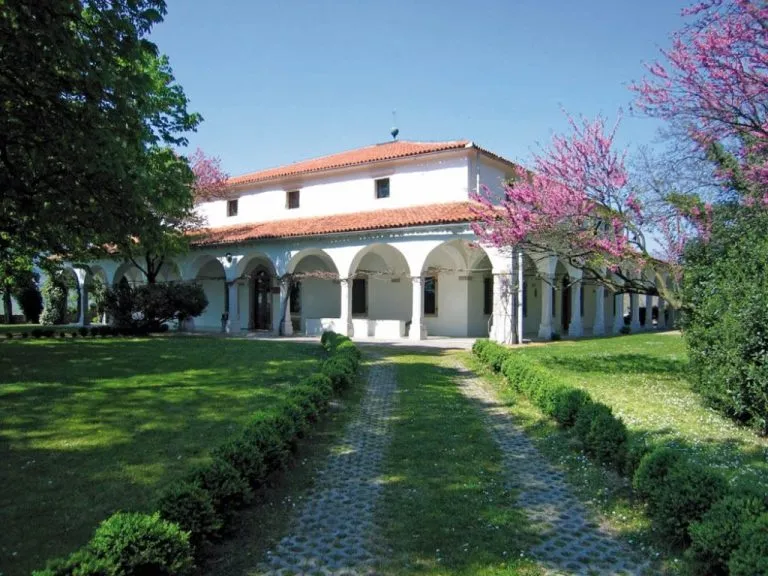 Zemono manor